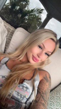 Scarlett Roxy, 31, United States