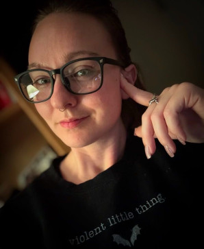 Mary Laruen, 30, United Kingdom