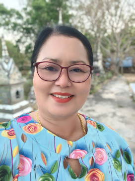 Mary Maiden, 38, Germany