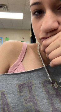 Isabella Butler, 18, United States