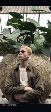 Max Larsen, 18, Denmark