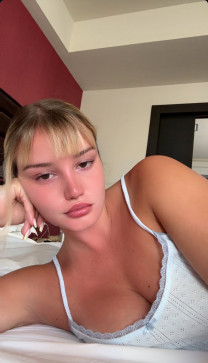 Luna, 26, United States