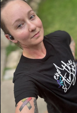 Mandy Lauren, 37, United States