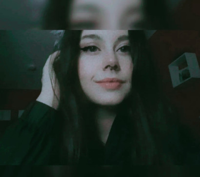 Queen, 18, United States