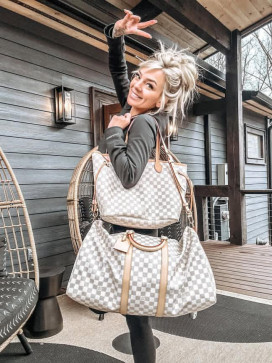 Ellie Rae, 31, United States