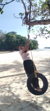Marvz Cesar, 33, Philippines