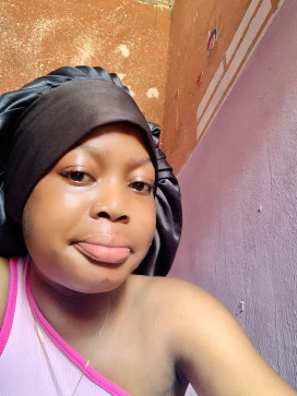 Flora, 25, United States