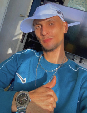 Walide Nikiro, 25, Spain