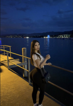 Vanessa, 30, United Kingdom