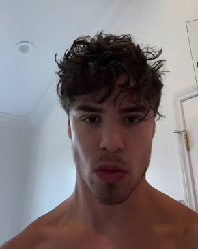 Dan Ward, 22, United Kingdom