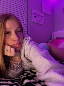 Annababexoxoxo, 22, United States