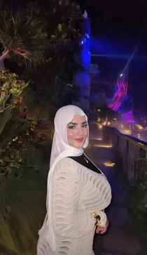Busty Numera, 28, India