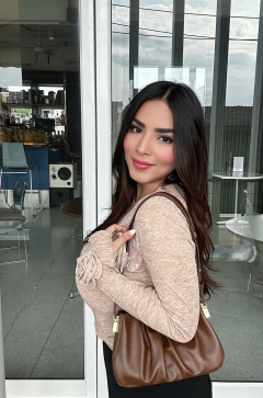 Busty Numera, 28, India