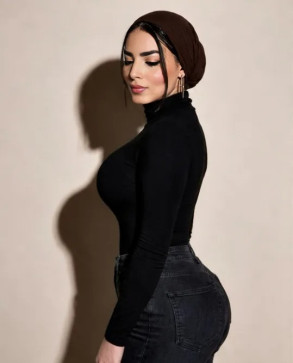 Busty Numera, 28, India