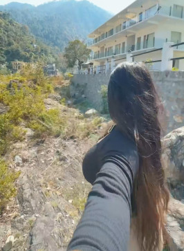 Busty Numera, 28, India