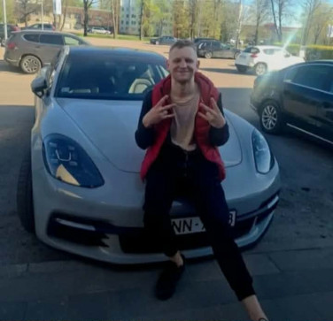 Artis Ozolinscaron, 18, Latvia