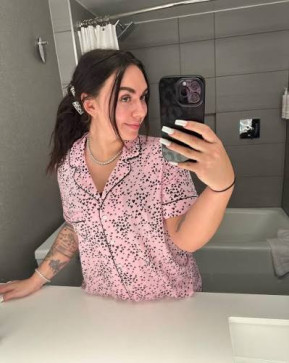 Rose, 32, United States