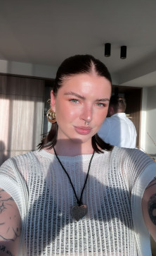 Sabrina Emily, 25, United States