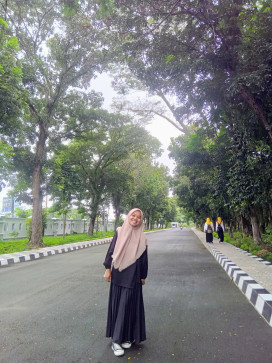 Mega Rizkya, 25, Indonesia