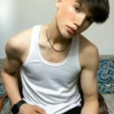 Benyamin, 19, United States