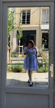 Nelly Nell, 84, France