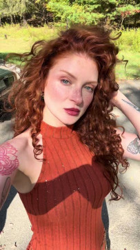 Amelia Rosey, 35, United States