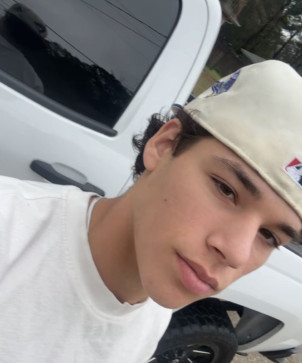 Sam, 18, United States