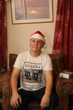 Georgiv, 70, United Kingdom