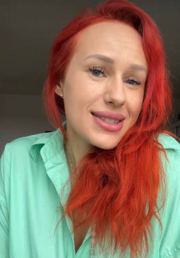 Anita Grace, 38, United States