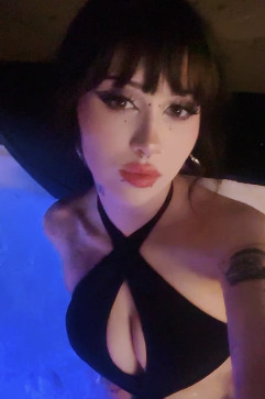 Kaylar, 20, Canada