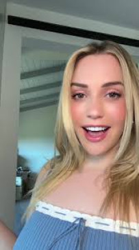 Mia Samantha, 36, United States