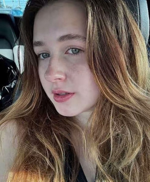 Jessie Melina, 20, United States