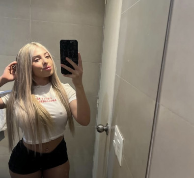 Daniels Kayla, 30, United Kingdom