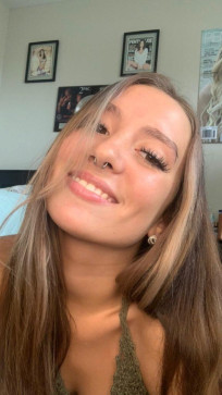 Baileys, 25, United States