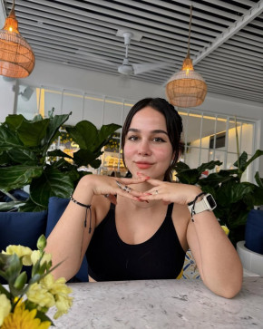 Debbie, 26, United States