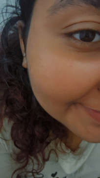 Dia, 19, India