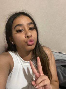 Victoria Maine, 21, United States