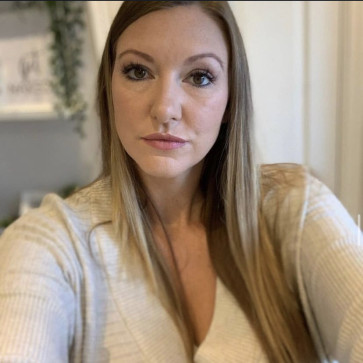 Amber, 37, Germany