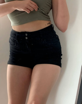 Angel, 23, United Kingdom