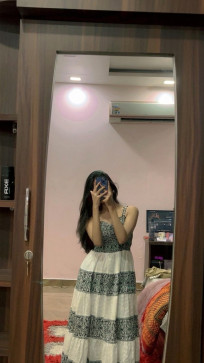 Inaya, 20, India