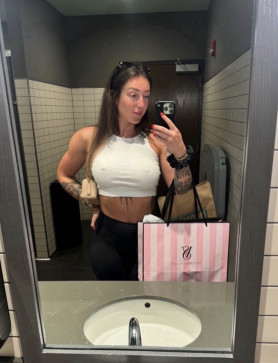 Ali Cakes, 31, United States