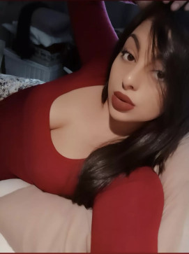 Azzurra, 26, Italy