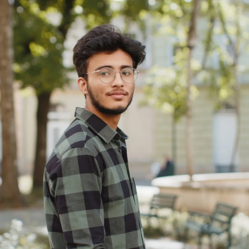 Adeel Shahzad, 21, Pakistan