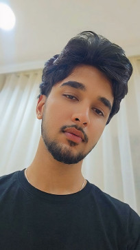 Ayush, 19, India