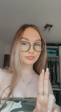Luna, 24, United States