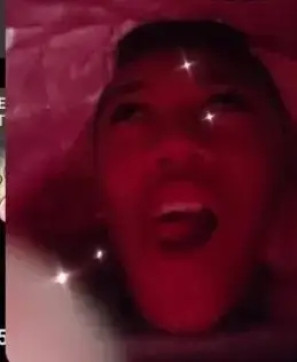 Cutemommy, 19, Singapore