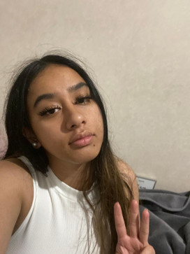 Loretta, 19, United States