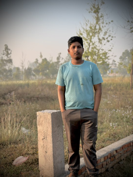Roni Boy, 18, India