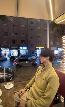 Just Me, 22, Algeria