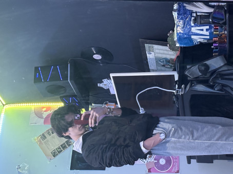 Just Me, 22, Algeria